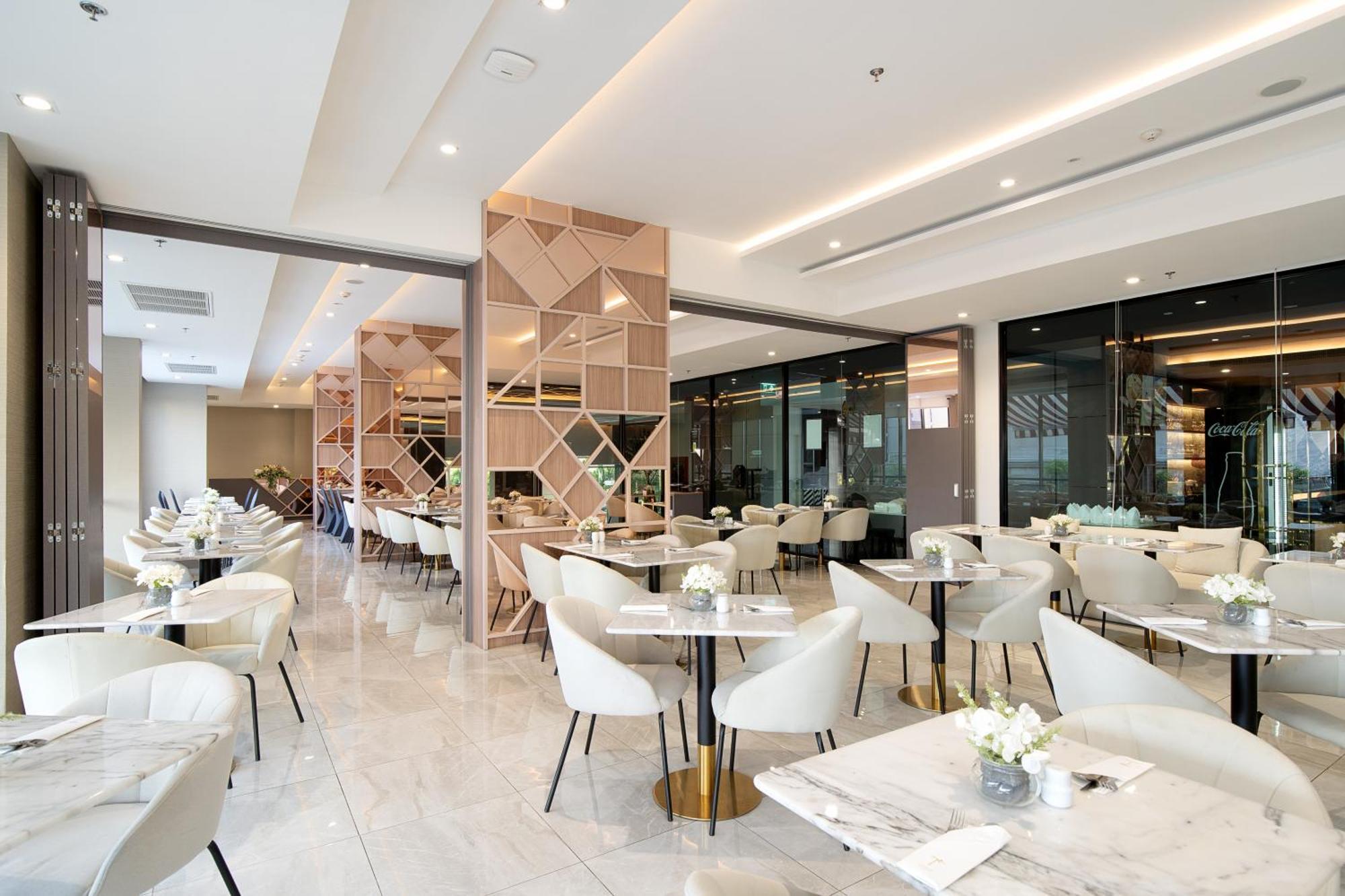 Thaya Hotel Bangkok Exterior foto