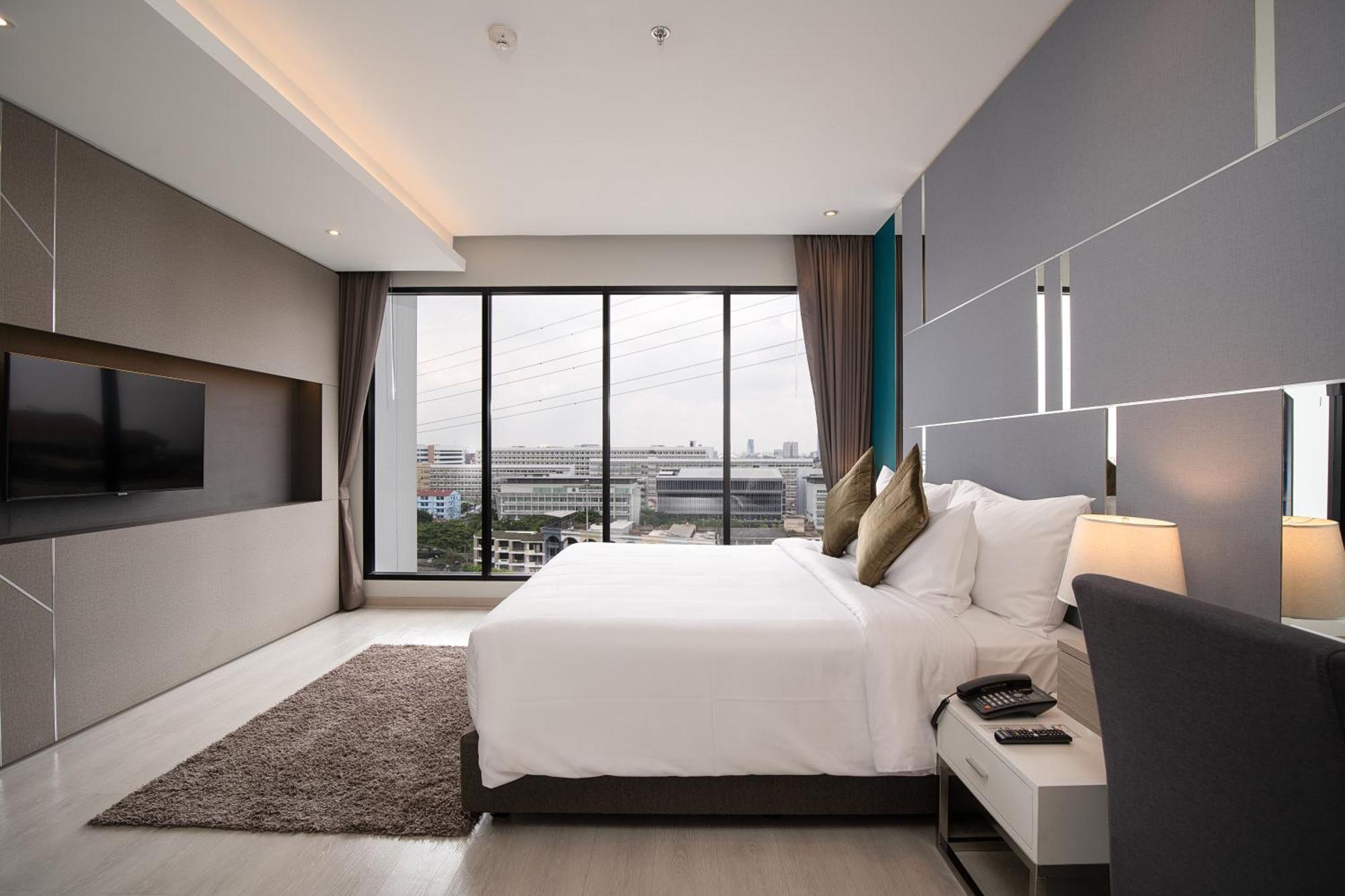Thaya Hotel Bangkok Exterior foto